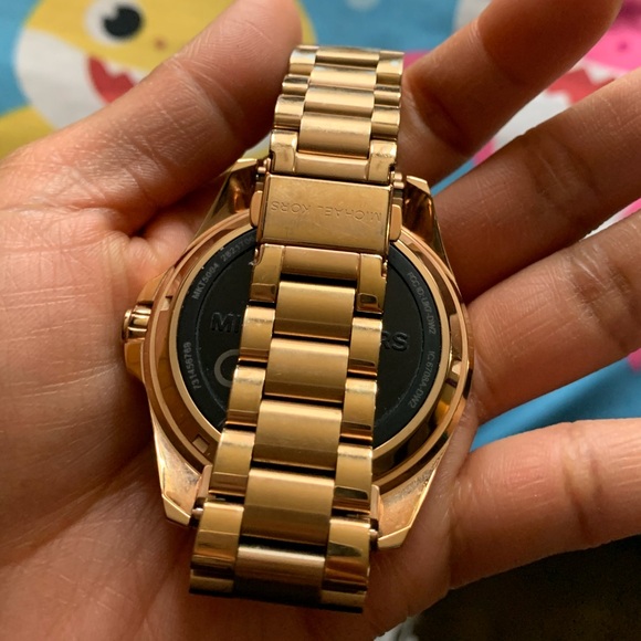 Michael Kors MK Bradshaw Smartwatch Watch w/ Accessories EUC - Picture 7 of 16